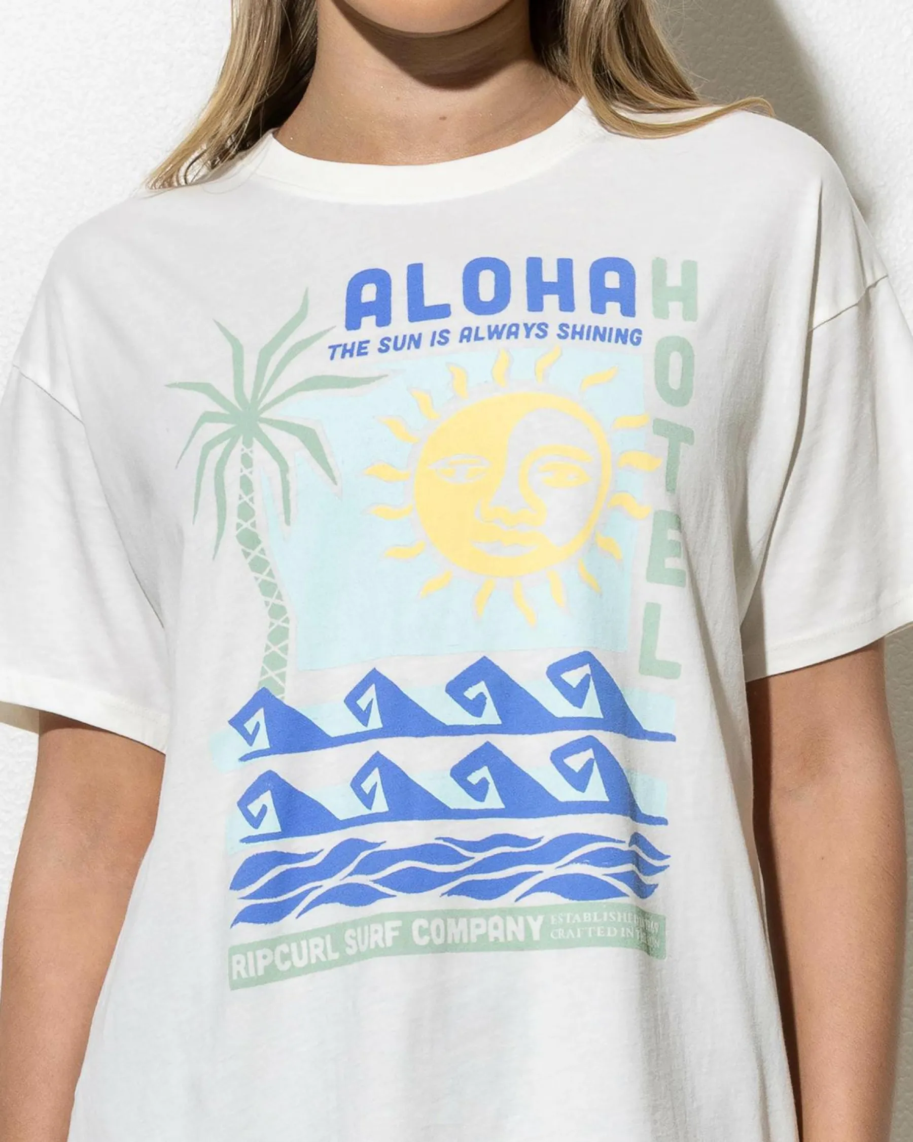 New Aloha Hotel Relaxed T-Shirt Women Tops