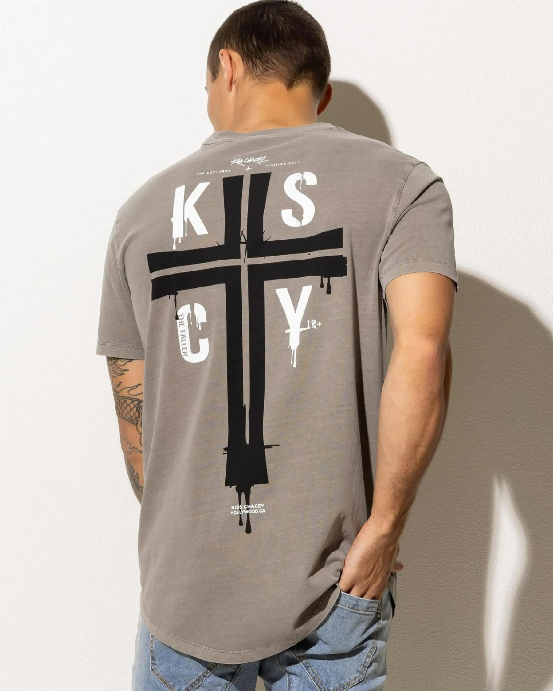 Tops & T-Shirts*Kiss Chacey Alpha Dual Curved T-Shirt Pigment Elephant Grey
