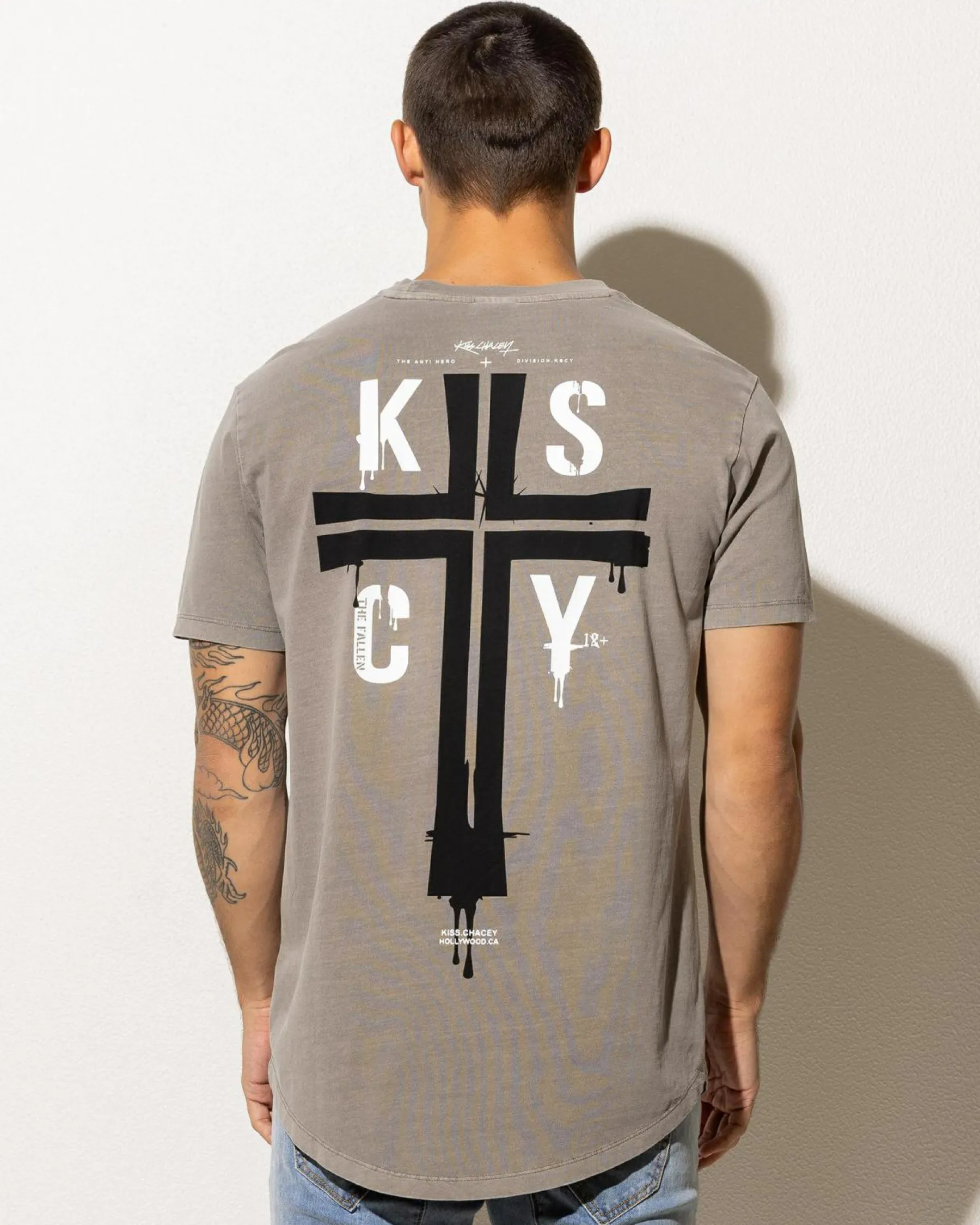 Tops & T-Shirts*Kiss Chacey Alpha Dual Curved T-Shirt Pigment Elephant Grey