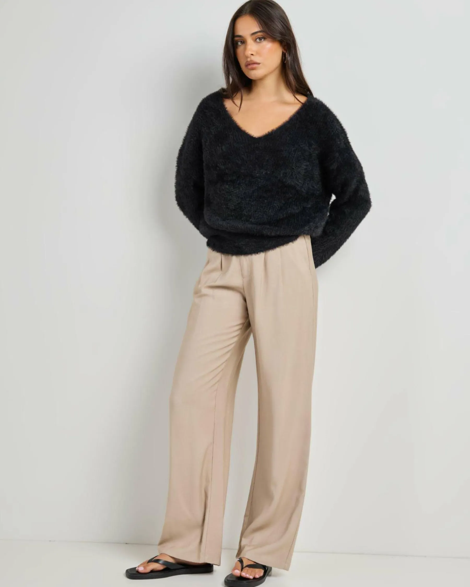 Knitwear|Jumpers & Hoodies*Mooloola Amara V Neck Knit Jumper Black