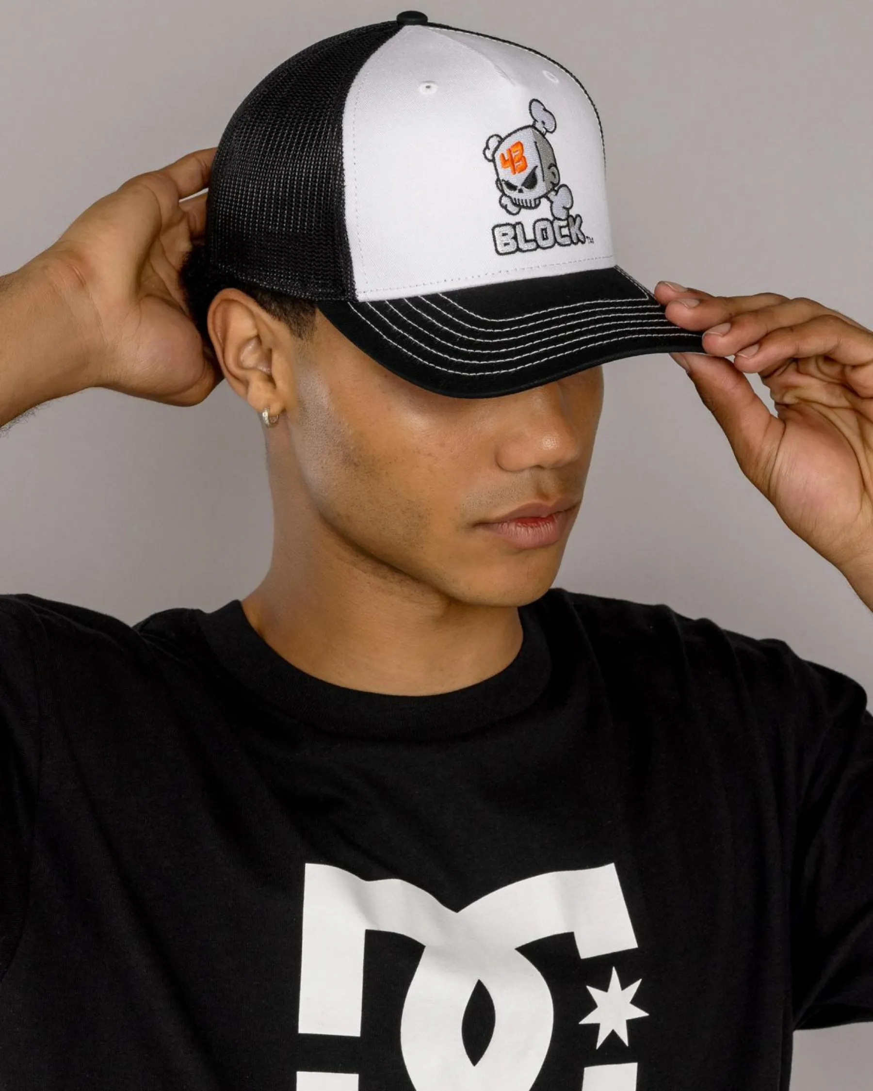 Outlet Block Trucker Cap Headwear