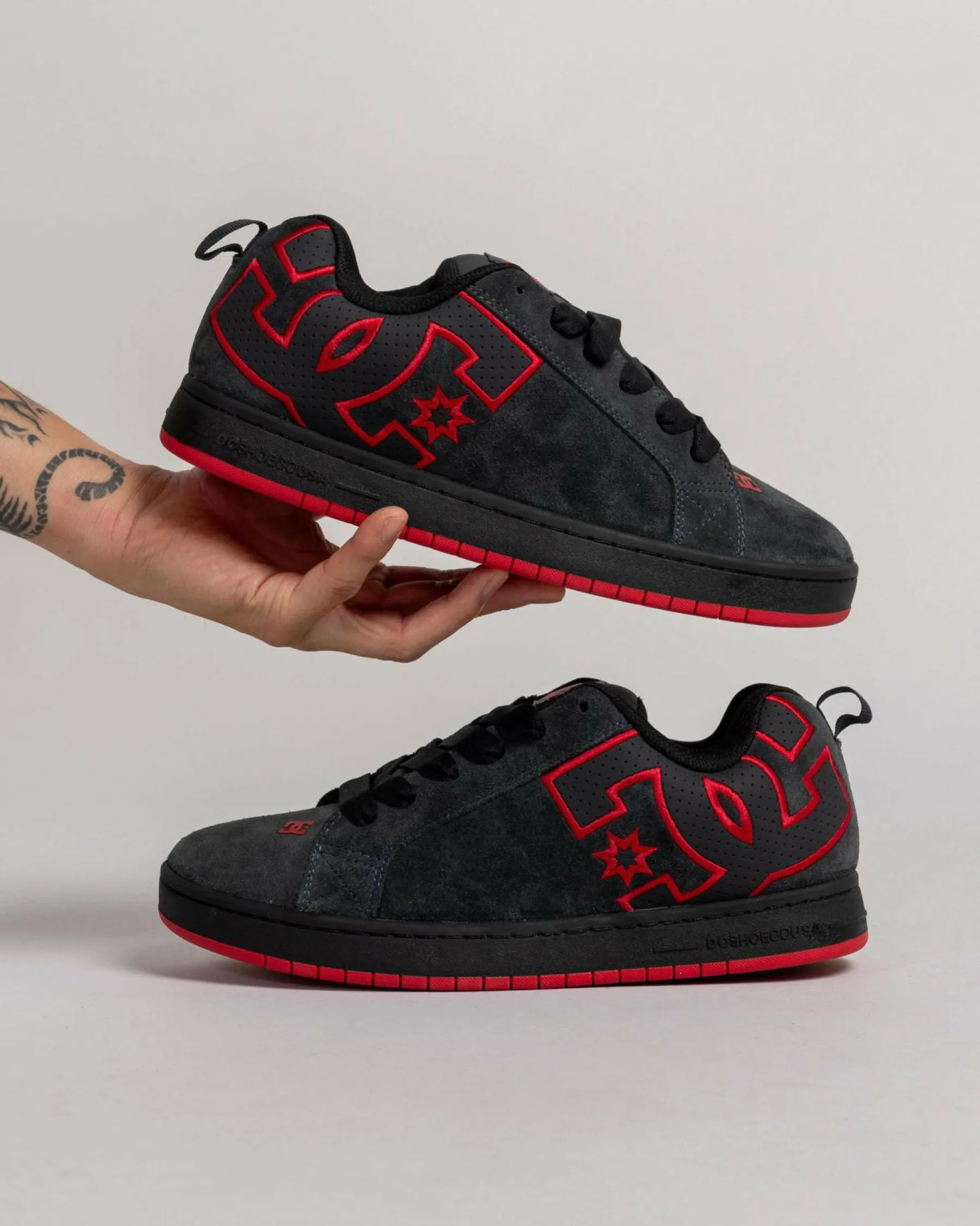Discount Court Graffik Shoes Sneakers