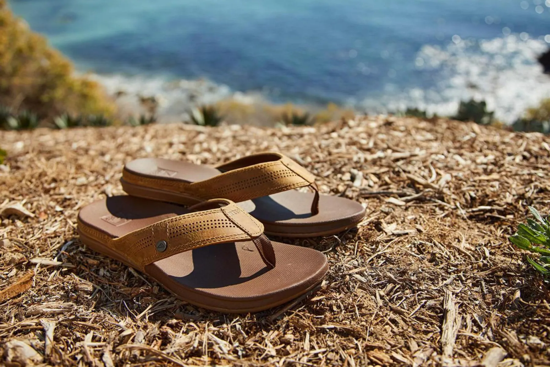 Flip Flops & Sandals*Reef Cushion Lux Thongs Toffee