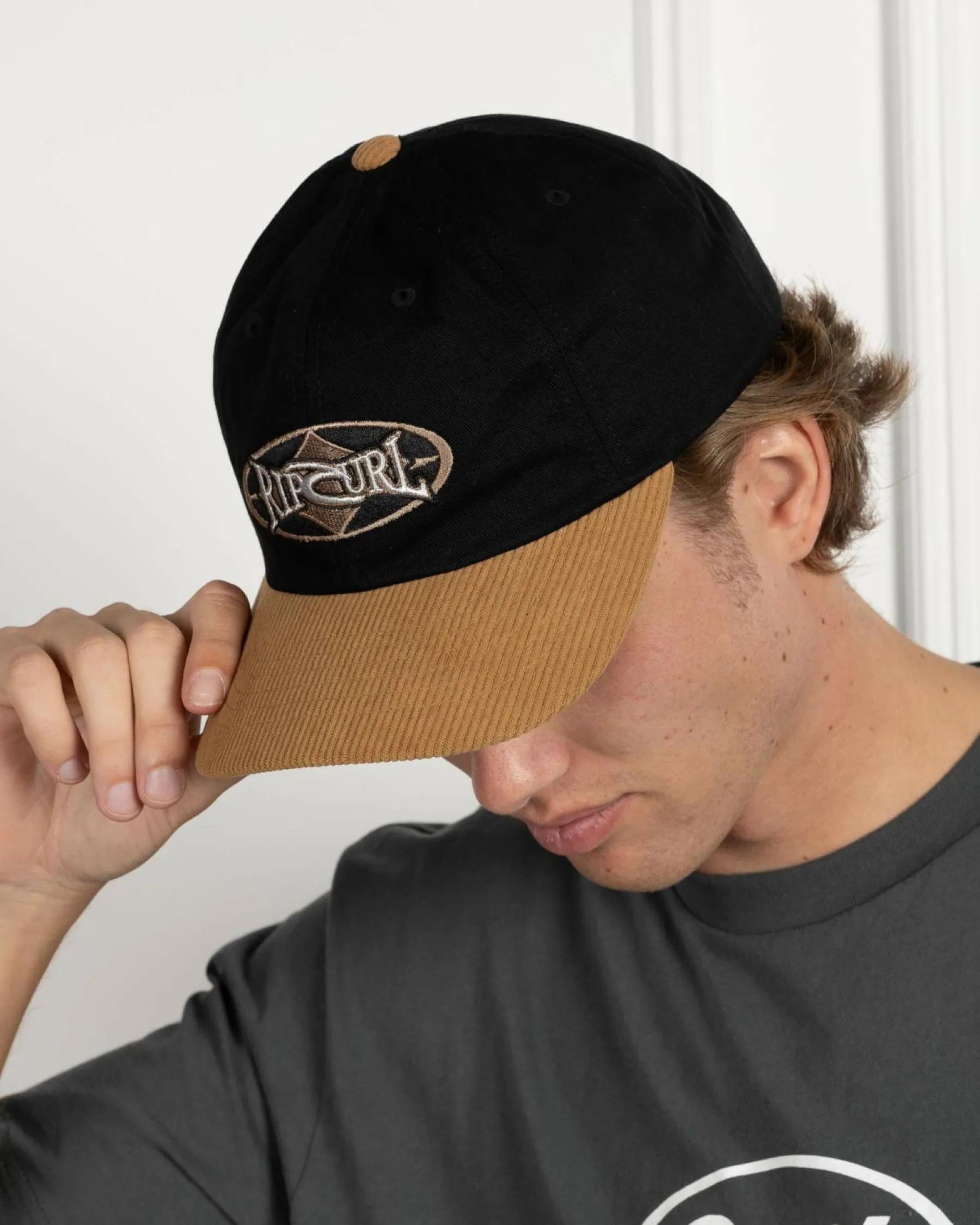 Headwear*Rip Curl Heritage Oval Snapback Cap Black/tan