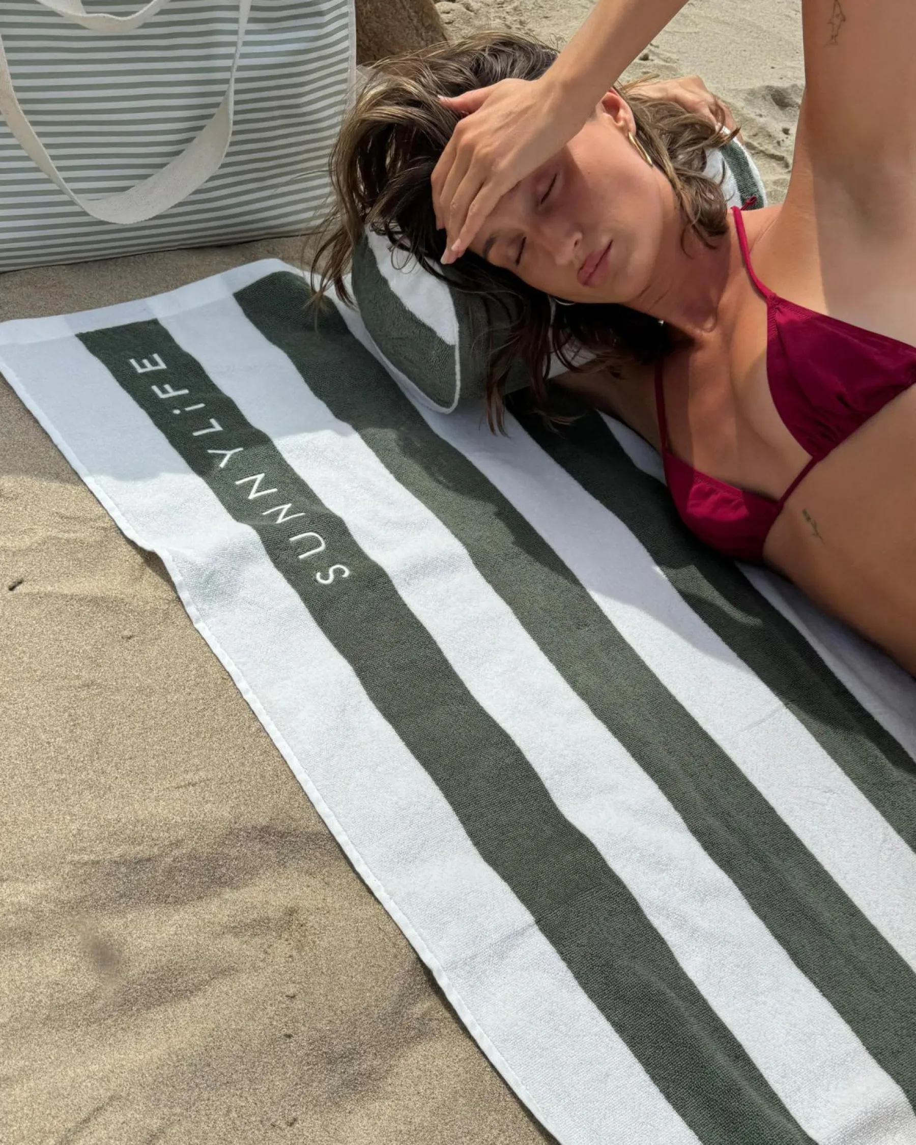 Gifts & Novelty|Gifts & Novelty*Sunnylife Inflatable Beach Pillow Olive