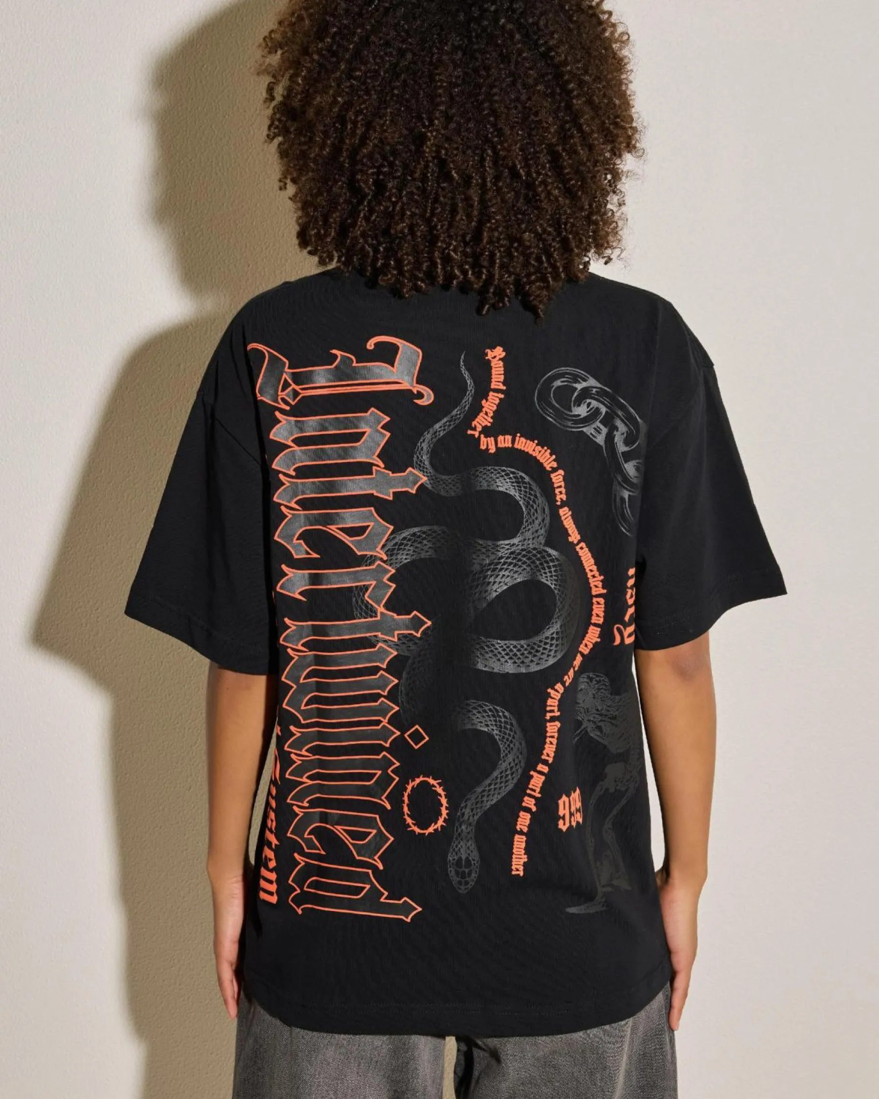 Tops*Kiss Chacey Intertwined Street T-Shirt Anthracite Black