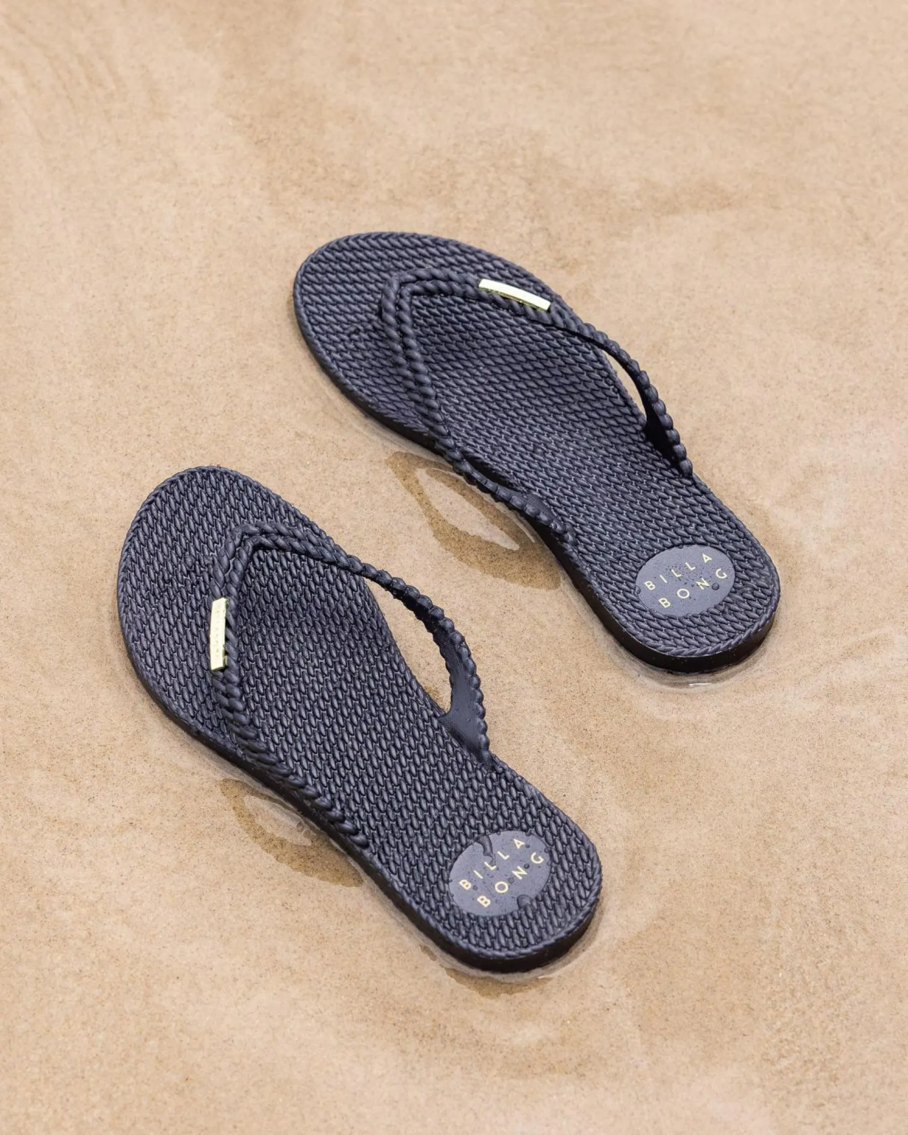 Online Kick Back Metallic Thongs Women Flip Flops