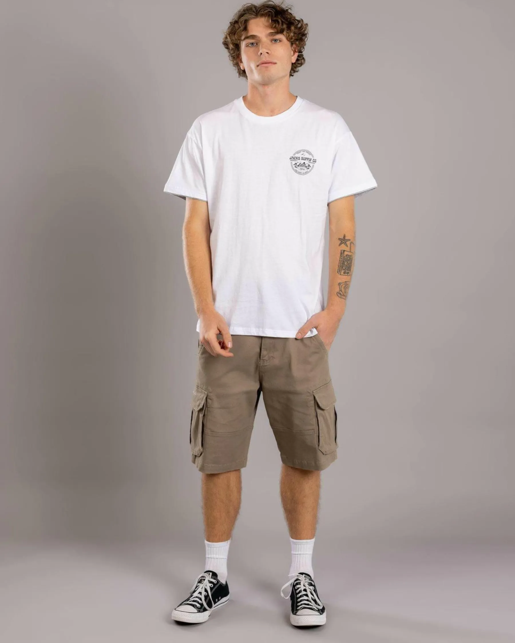 Best Limit Cargo Walk Shorts Shorts & Bottoms