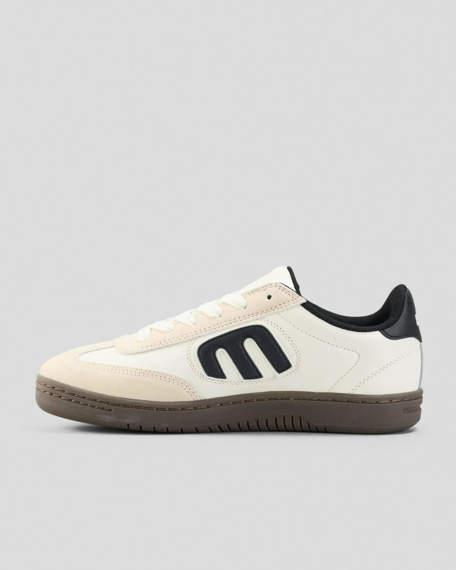 Outlet Lo-Cut Shoes Sneakers
