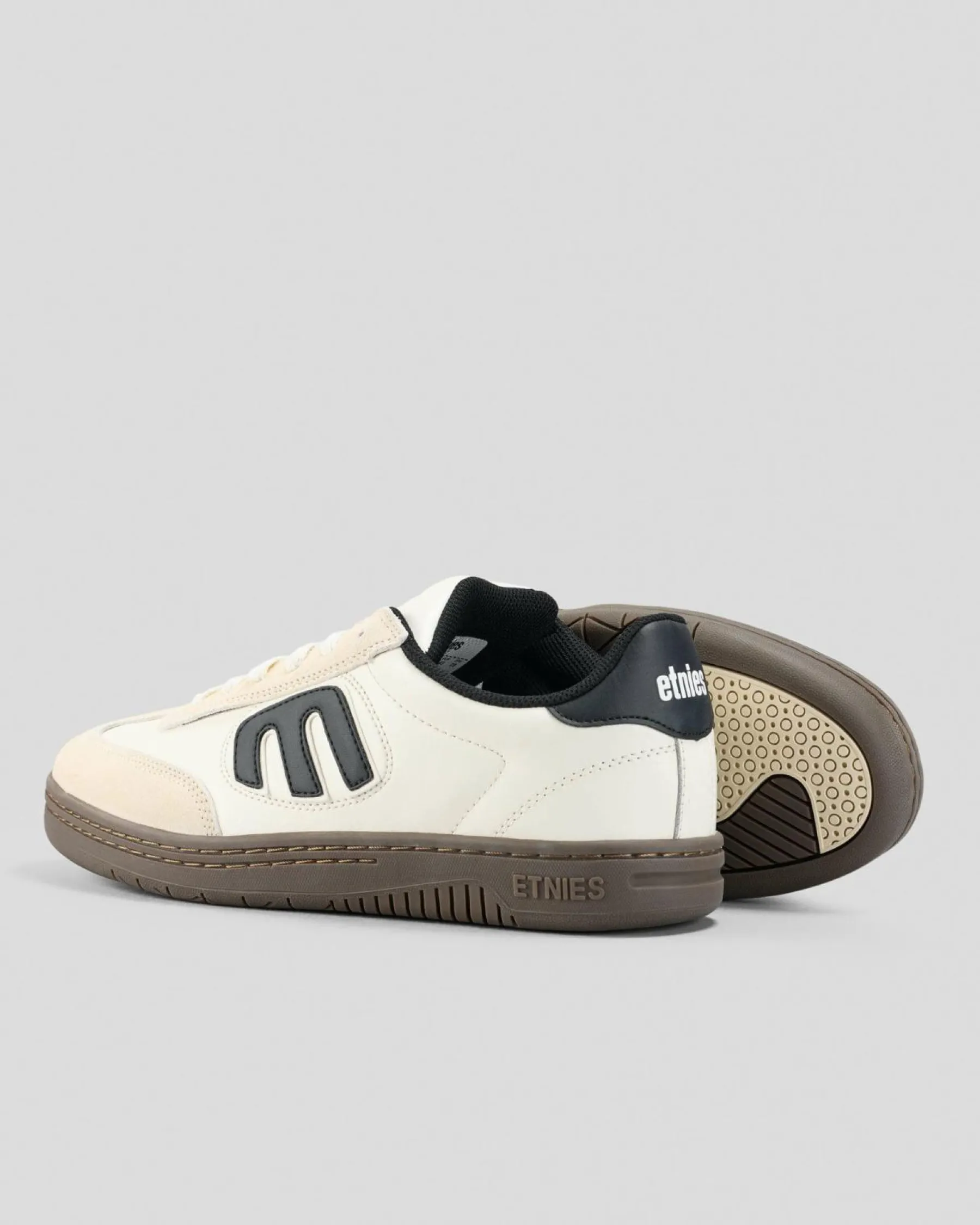 Outlet Lo-Cut Shoes Sneakers