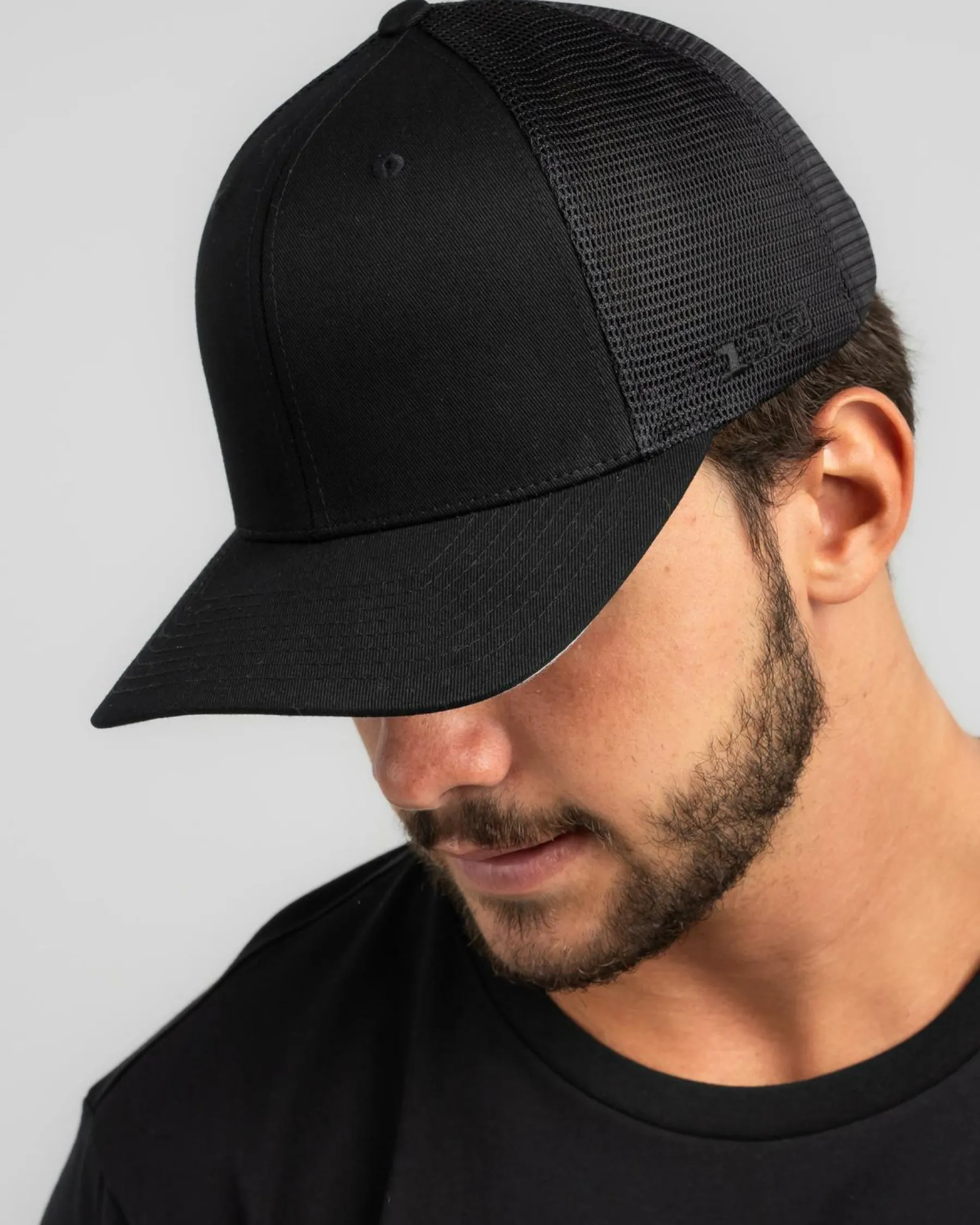 Headwear*Flexfit Mesh Trucker Cap Black