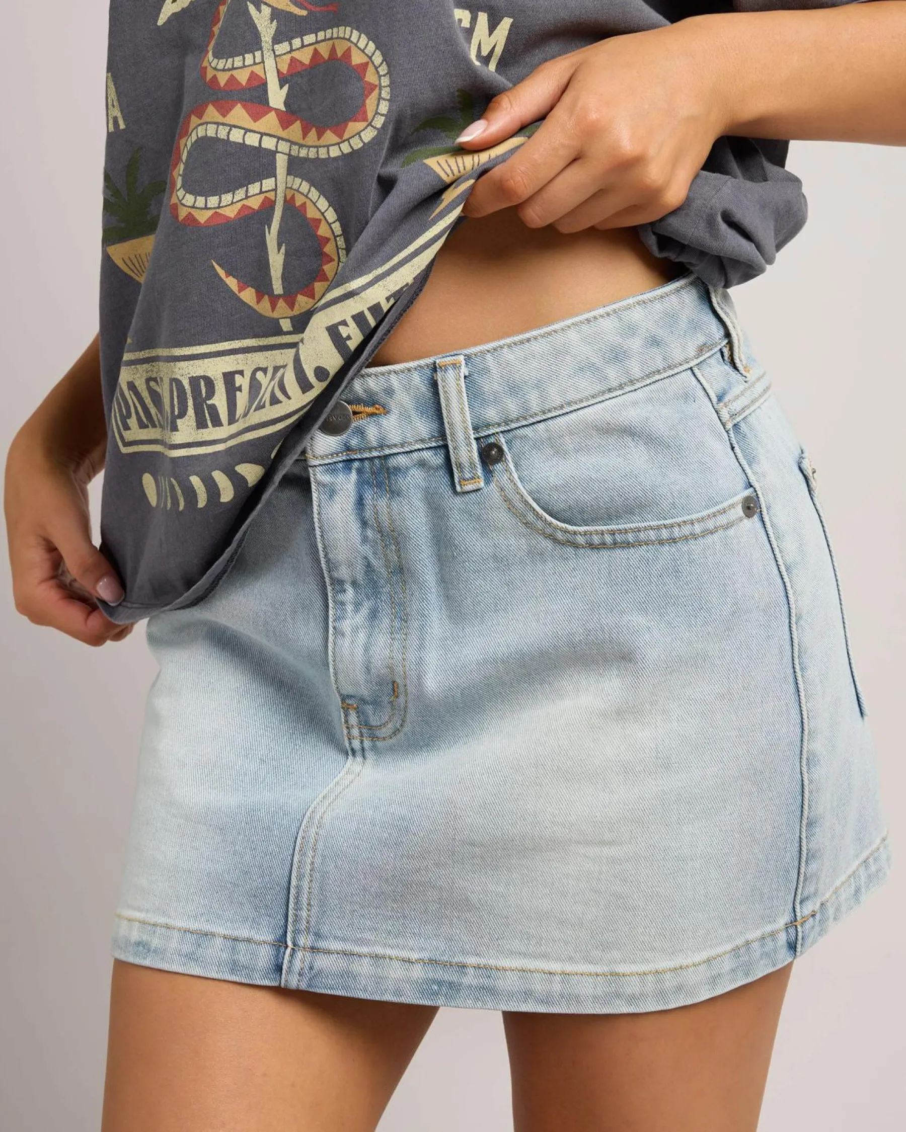 Denim|Bottoms*RVCA Mini Denim Skirt Bleached Indigo