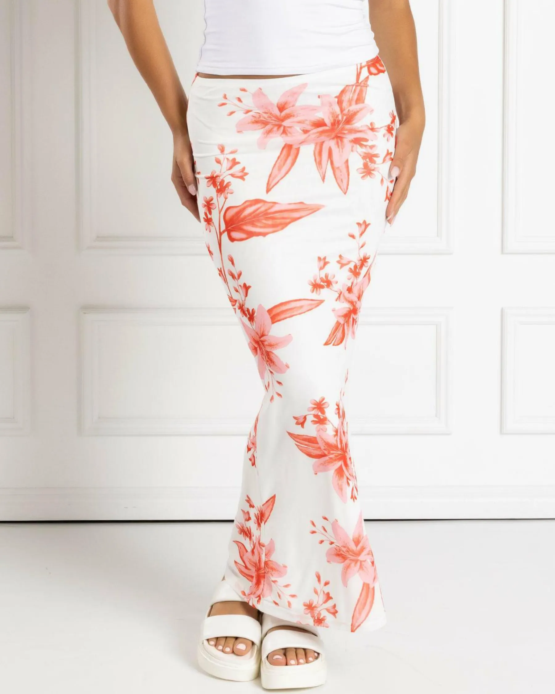 Bottoms*Ava And Ever Pia Maxi Skirt White/pink Floral