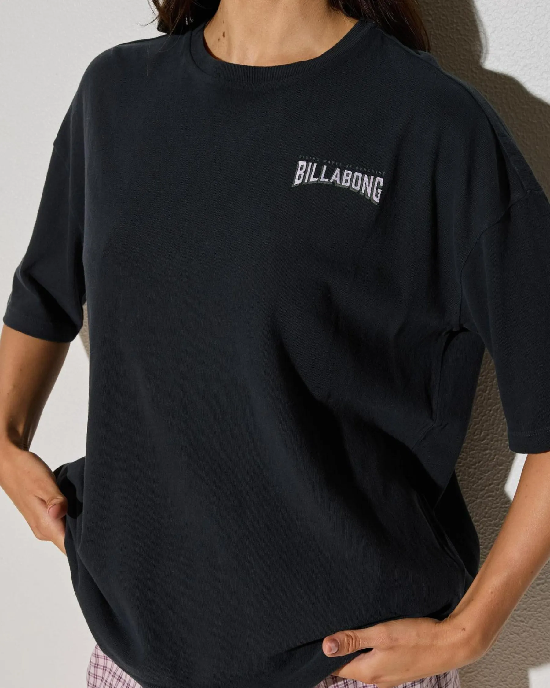 Tops*Billabong Reach For Sunshine T-Shirt Off Black
