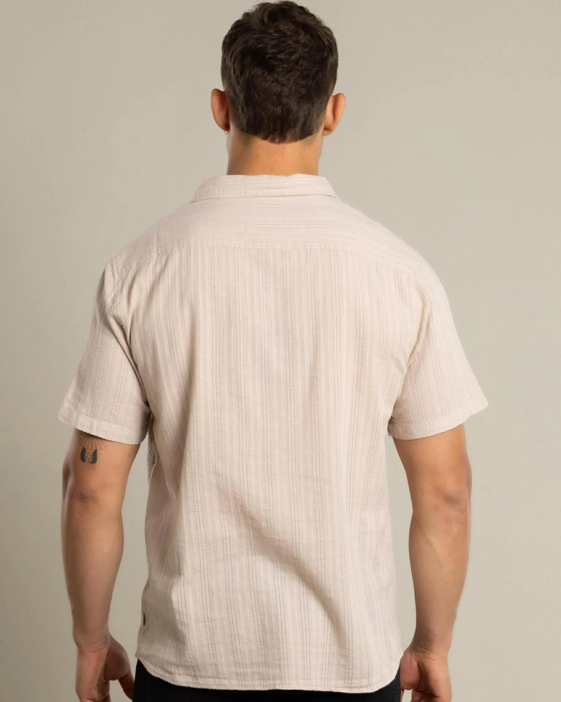 Online Saga Short Sleeve Shirt Tops & T-Shirts