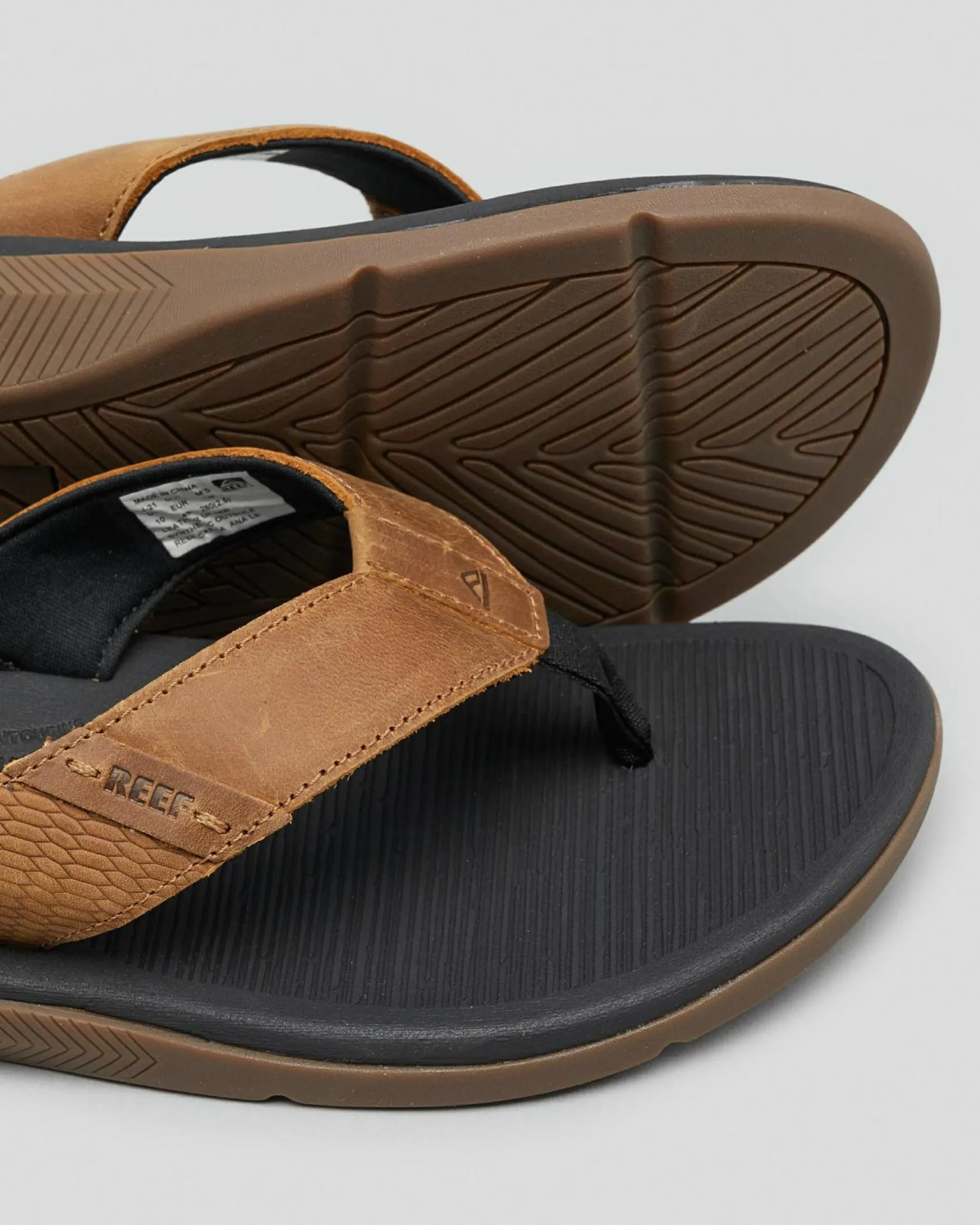 Flip Flops & Sandals*Reef Santa Ana LE Sandals Black/tan
