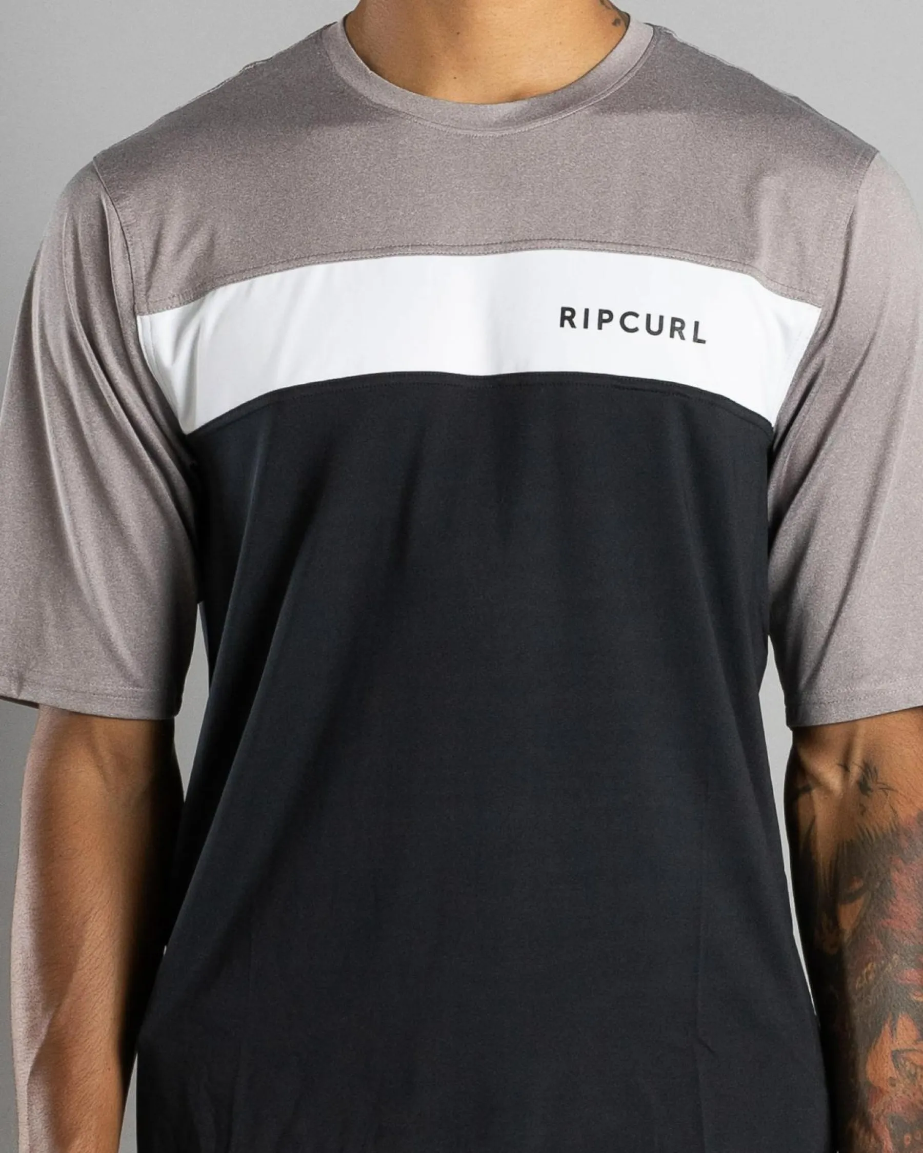 Rashies*Rip Curl Undertow Short Sleeve Rash Vest Black/ Grey